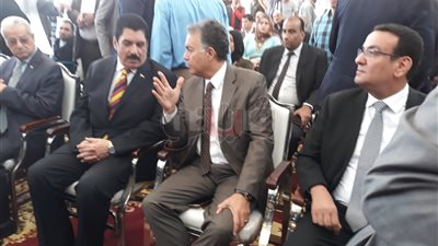 وزير النقل يصل القليوبية لوضع حجر أساس كوبري الشرقاوية (فيديو)