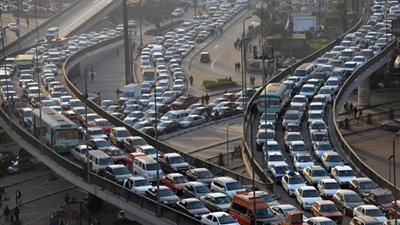 كثافات مرورية أعلى كوبري أكتوبر وصلاح سالم