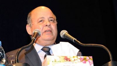 اليوم.. وزير الثقافة يكرم عددًا من الفنانين على مسرح «البالون»