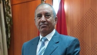 محافظ البحر الأحمر يشدد على الانتهاء من محطة صرف منطقة ذهبية (صور)