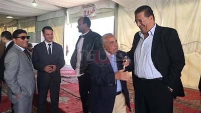 أحمد جلال يصافح العماري في انتخابات الزمالك