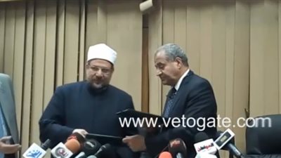 «جمعة والمصيلحي».. وزيران في خدمة الأسر الأولى بالرعاية.. توفير ٢٥٠ طن سكر وزيت بمناسبة المولد النبوي.. «التموين»: توزيع السلع يحقق السلام المجتمعي.. «الأوقاف»: ٥ كيلو سك