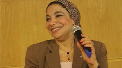 عميدة «طب قصر العيني»: واجهنا عصابات سرقة الأجهزة.. وأنهينا أسطورة «الباعة الجائلين»