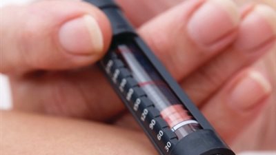 زرع جهاز في البطن لتنظيم مستويات السكر بدلا من حقن الأنسولين