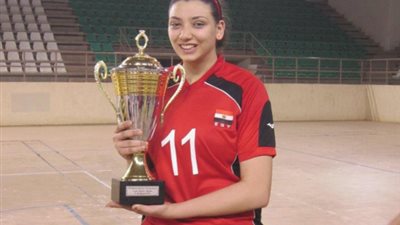 آية الشامي تخوض أول تدريباتها مع «طائرة الأهلي»