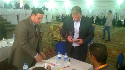 مدير أمن الزمالك يدلي بصوته في الانتخابات