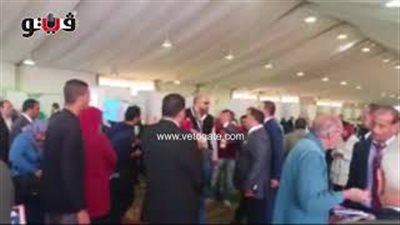 مشادة كلامية بين أمن الزمالك وعضو لتوزيعه دعاية انتخابية (فيديو)