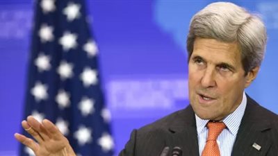 جون كيري: على أمريكا تغيير رئيسها «الطفل» لتؤدي دورها القيادي