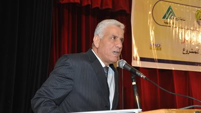 إمبابي يطالب بتضافر جهود كل أجهزة الإسماعيلية لدعم العمل السكانى