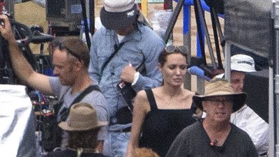 بالصور.. أنجلينا جولي تخرج فيلمها الجديد باستراليا