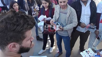 هدايا المرشحين في انتخابات الزمالك.. قائمة مرتضى منصور توزع «أقلاما» على أعضاء الجمعية العمومية.. «عصائر وحظاظات ومياه» من أحمد سليمان للناخبين.. و«البسكويت» الأكثر انتشا