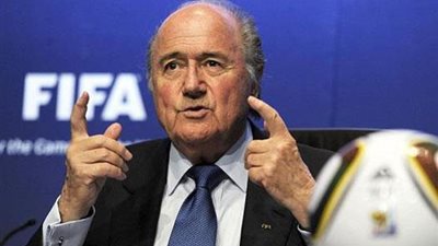 الاتحاد الإنجليزي يطالب بفتح تحقيق في تصريحات «بلاتر»