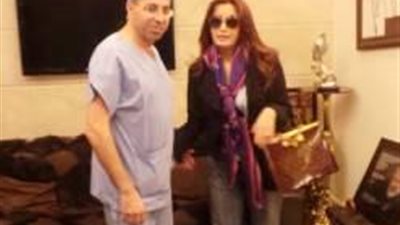 لطيفة تزور أكبر عيادات التجميل بلبنان