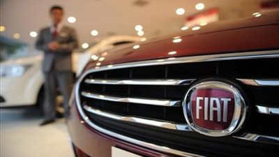 فيات كرايسلر تعرض أسباب ارتفاع أسعار سيارتها