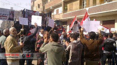 بالصور.. أهالي المنوفية يحتفلون بذكرى ثورة ينايرعلى أنغام تسلم الأيادى