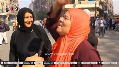 بالفيديو.. سيدة بالتحرير: «السيسي البطل.. البطل بتاعنا»