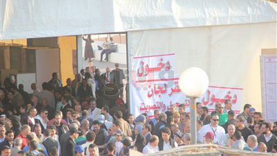 أحمد مصطفى وغانم سلطان يدليان بصوتيهما في انتخابات الزمالك