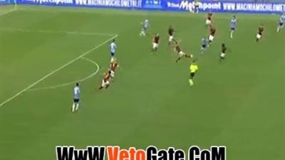 بالفيديو.. خروج محمد صلاح بعد إصابة خطيرة بمباراة لاتسيو