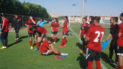 منتخب الكرة النسائية يتدرب بـ«الهدف» استعدادا لودية المغرب