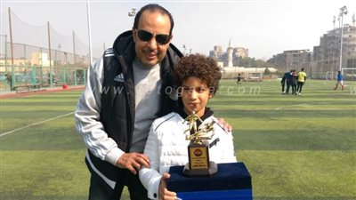 حمادة الشربيني يطمئن على لاعب منتخب القاهرة بعد إصابته