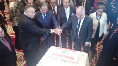 بالصور.. وزير الصحة يحضر الاحتفال بيوم استقلال لبنان