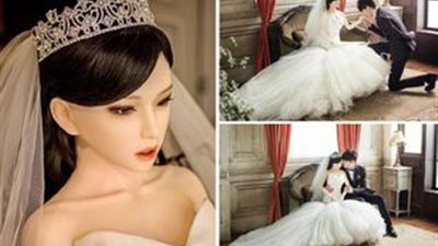 بالصور.. رجل مصاب بالسرطان يتزوج من «دمية»