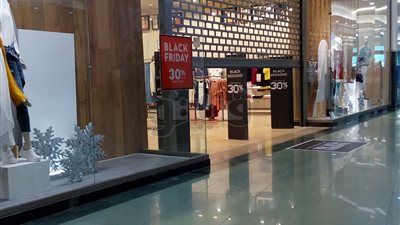 خصومات تصل لـ ٥٠٪ بالجمعة البيضاء في مول العرب