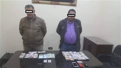 ضبط عاطلين بتهمة الاتجار في العملات الأجنبية بالمحلة