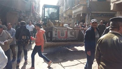 حملة مكبرة لرفع الإشغالات والمرافق بطلخا (صور)