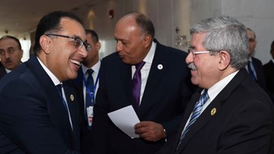 رئيس الوزراء يلتقي نظيره الجزائري في أديس أبابا