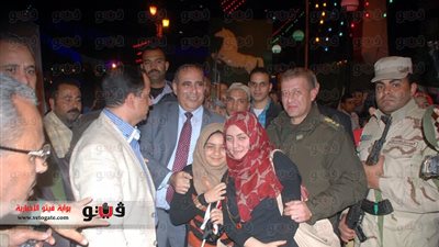 بالصور.. محافظ الشرقية يتوسط المواطنين في الاحتفال بذكرى الثورة