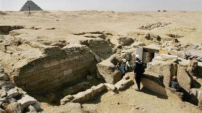 أستراليا تحقق في نهب إحدى مواطنيها لآثار مصرية