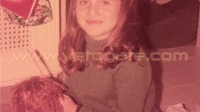 بالصورة.. نيكول سابا في طفولتها