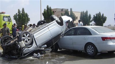 إصابة 3 فى تصادم ٣ سيارات أعلى كوبرى المرغنى