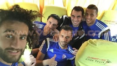 بالصورة.. نجوم الزمالك يلتقطون 