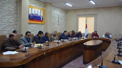 محافظ الوادي الجديد يتابع استعدادات تنظيم مهرجان التمور المصرية الأول