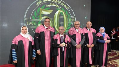 طب المنصورة تحتفل باليوبيل الذهبي لها.. وتكرم المتميزين (صور)