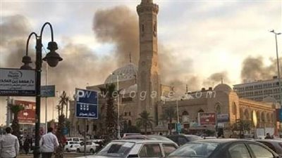 حريق مخلفات داخل أرض فضاء بجوار مسجد الحصرى بـ6 أكتوبر| صور
