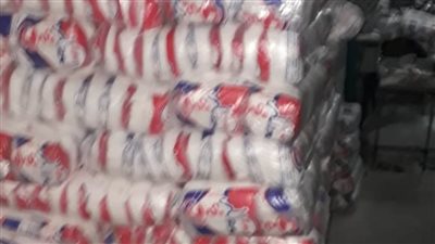 ضبط عبوات سكر ناقصة الوزن بمخزن في الإسكندرية