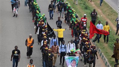 سقوط أول قتيل في «تظاهرات الوقود» بفرنسا (صور)