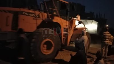 مصرع شخصين في انهيار منزل أثناء التنقيب عن الآثار بسوهاج (صور)