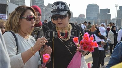 8 مشاهد جديدة في انتخابات الزمالك.. مصادرة أوراق الدعاية داخل اللجان.. «حازم إمام» يوضح حقيقة مشاجرته مع مرتضى منصور.. مستشارون يهددون بوقف الانتخابات.. والورود والمشروبات أبرز هدايا اليوم ا