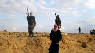 الإرهاب يضرب الشيخ زويد.. انفجار عبوة ناسفة في مديرية الضرائب دون إصابات.. سقوط قذيقة «آر بي جي» على الطريق الدولي.. «بيت المقدس» تعلن مسئوليتها عن جميع «عمليات السبت» وت