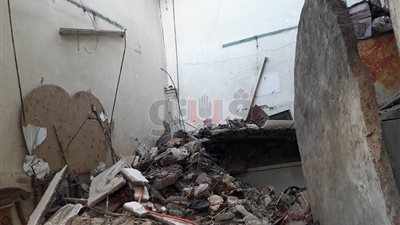 إصابة شخصين في انهيار عقار على آخر بغرب المنصورة (صور)