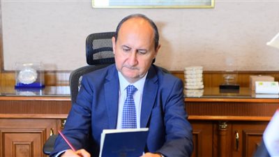 «الصناعة» تقرر قيد بعض المنتجين المستوفين لفحص الرسائل المستوردة