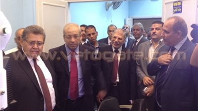 بالفيديو والصور.. وزير التعليم العالي يستمع لشكاوى العاملين بمستشفى جامعة الزقازيق.. ويؤكد: نرحب بأي أفكار لتطوير المنظومة.. لابد من تغيير الثقافة المجتمعية.. والمستشفيات الطلابية تحتاج إلى تطوير