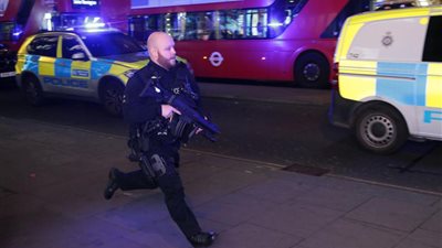 اعتقال 9 أشخاص بعد إطلاق نار بمحطة في لندن (فيديو وصور)