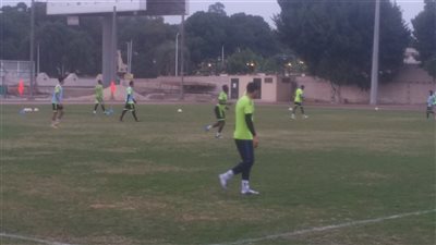 رئيس نادي الإنتاج الحربي يؤازر الفريق قبل موقعة الإسماعيلي