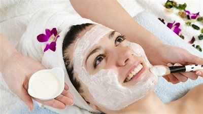 ماسك الشوفان وماء الورد لبشرة أكثر نضارة وحيوية