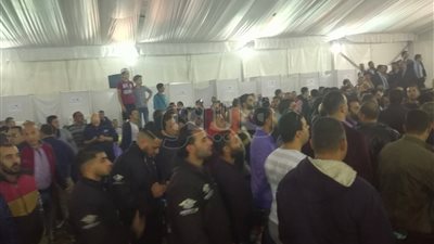 اللجنة القضائية بالزمالك ترفض بدء الفرز بسبب حالة الهرج بقاعة الانتخابات